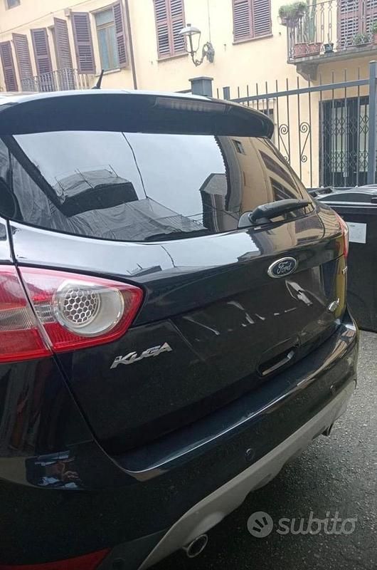 Usata Ford Kuga 140 CV (102 kW) 2011 Nero SUV