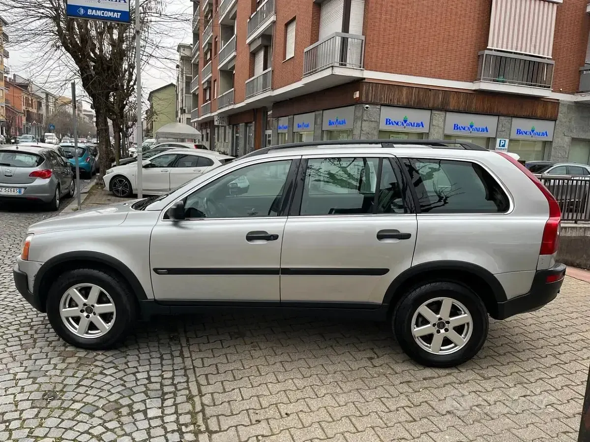 Usado Volvo XC90 163 HP (119 kW) 2003 Cinzento SUV