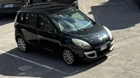 Usata Renault Scénic XMOD 160 CV (117 kW) 2011 Nero Monovolume