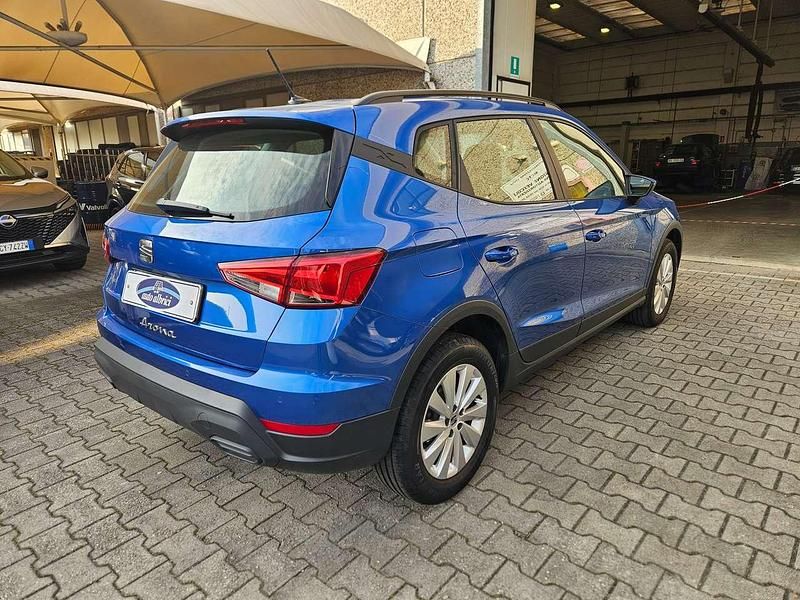 Usata Seat Arona Style 116 CV (85 kW) 2025 Metallizzato  azzurro SUV
