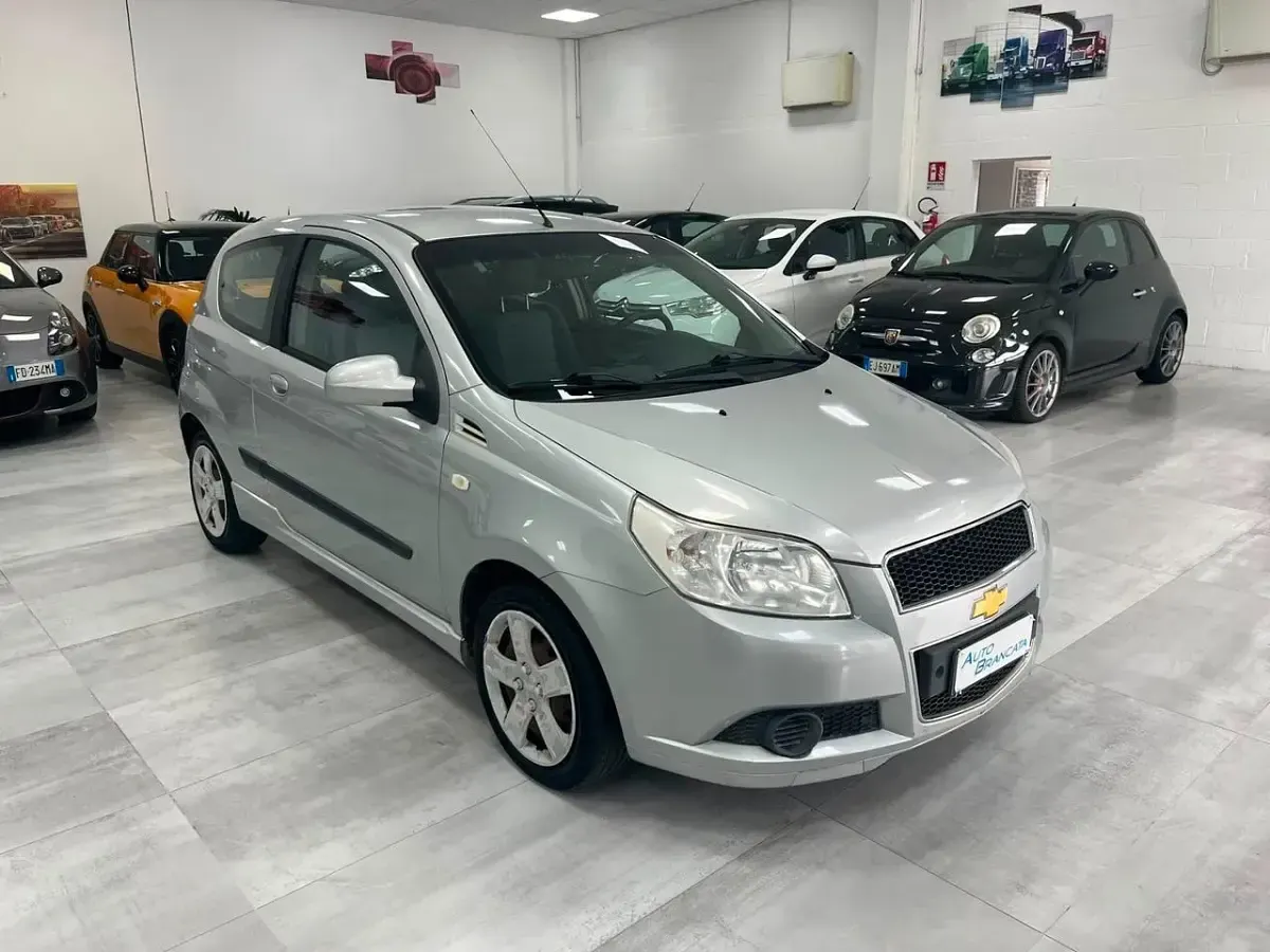 Usata Chevrolet Aveo 84 CV (61 kW) 2009 Argento Berlina