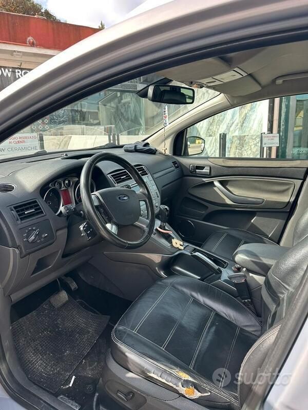 Usata Ford Kuga 163 CV (119 kW) 2011 Grigio SUV