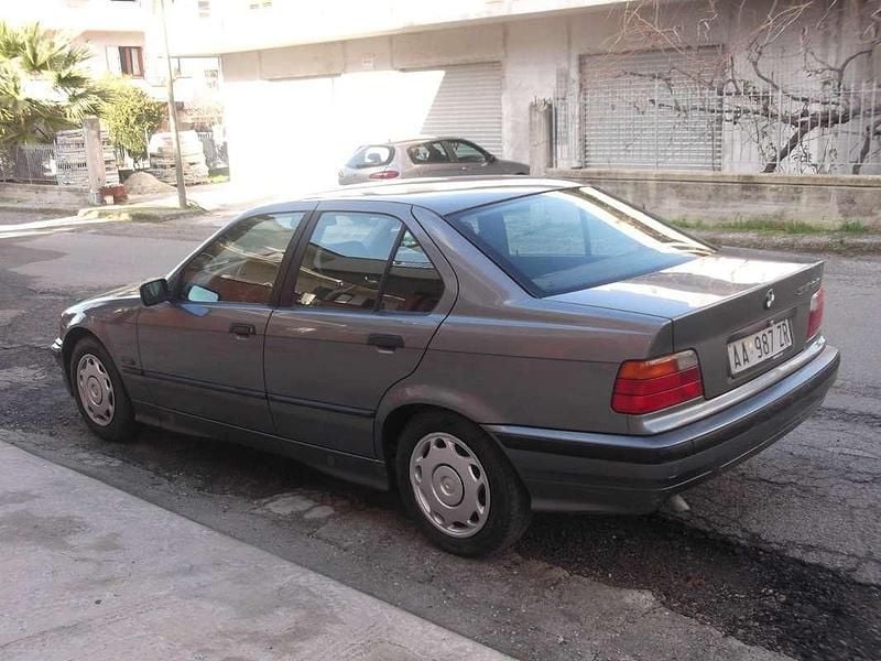 Usata BMW 318 90 CV (66 kW) 1994 Berlina
