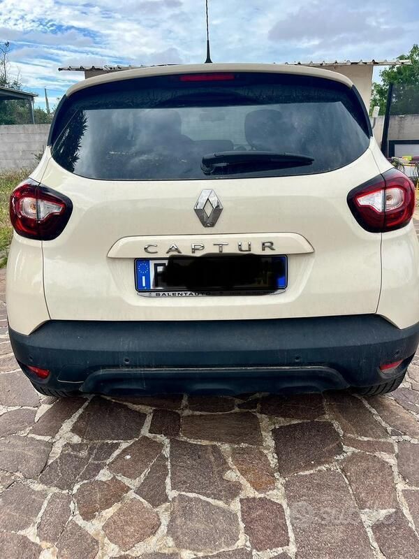 Usata Renault Captur 110 CV (80 kW) 2018 Bianco SUV