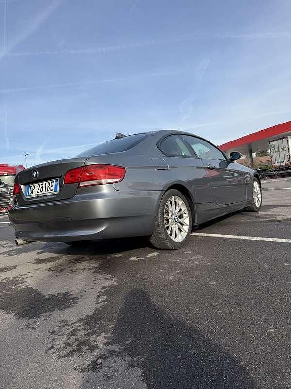 Usata BMW 320 Comfort Edition 170 CV (125 kW) 2008 Coupé