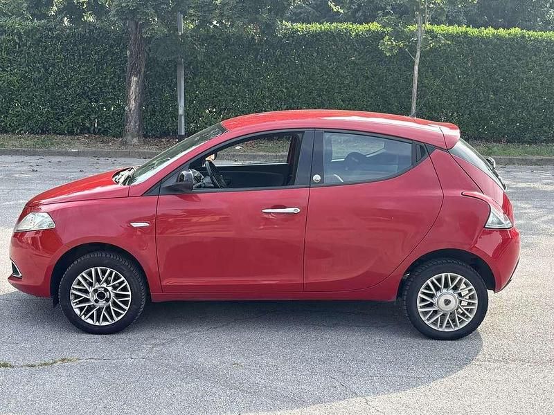Usata 2013 Lancia Ypsilon Silver Due volumi | 6700 € (Cara) - Immagine 1/4