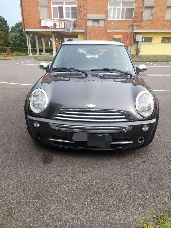 Usata Mini Cooper 120 CV (88 kW) 2006 Grigio Utilitaria