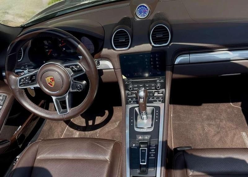 Usata Porsche 718 Boxster 299 CV (219 kW) 2021 Verde Cabrio