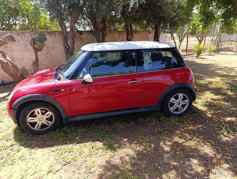 Usata Mini One D 75 CV (55 kW) 2005 Rosso Utilitaria