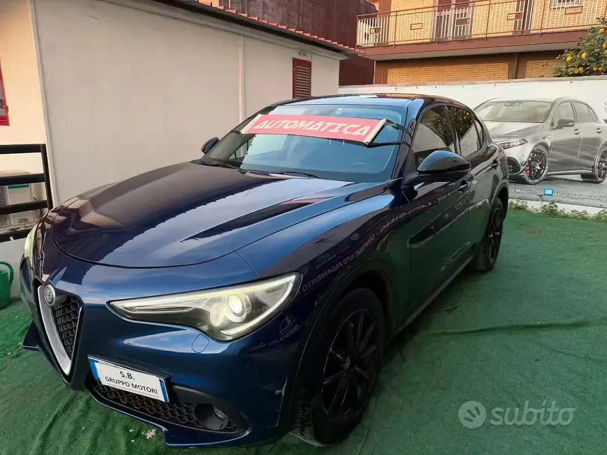 Usata Alfa Romeo Stelvio 180 CV (132 kW) 2018 Blu SUV