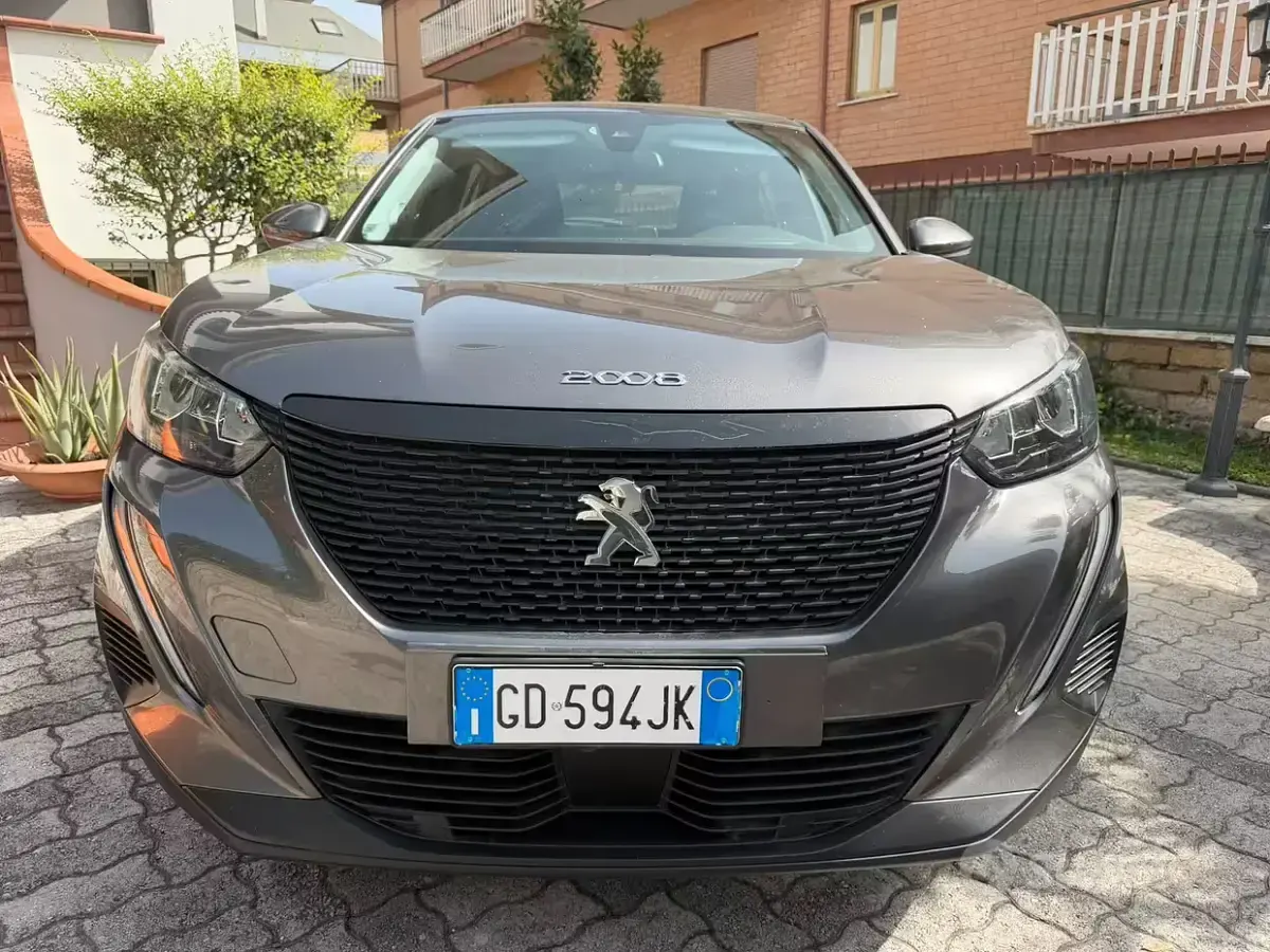 Usata Peugeot 2008 GT 110 CV (80 kW) 2021 Grigio SUV