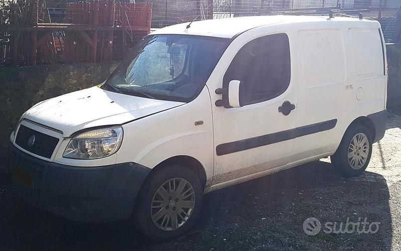 Usata Fiat Doblò 105 CV (77 kW) 2007 Bianco Monovolume