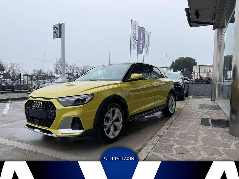 Usata Audi A1 110 CV (80 kW) 2022 Giallo pitone metallizzato SUV