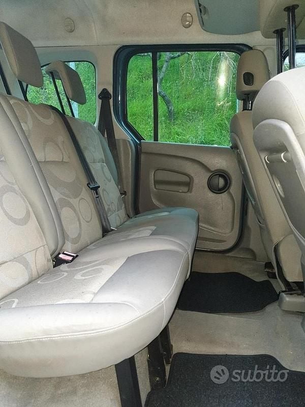 Usata Renault Kangoo 106 CV (77 kW) 2009