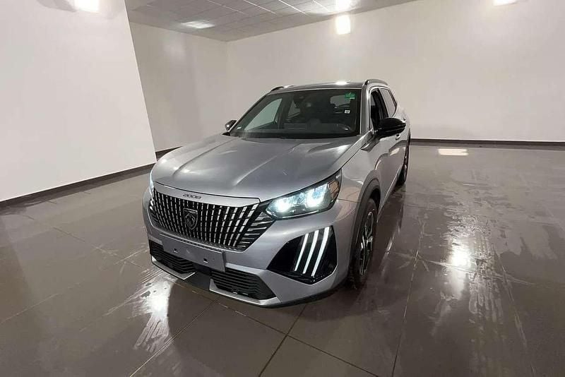Usata Peugeot 2008 Allure 101 CV (74 kW) 2024 Grigio SUV