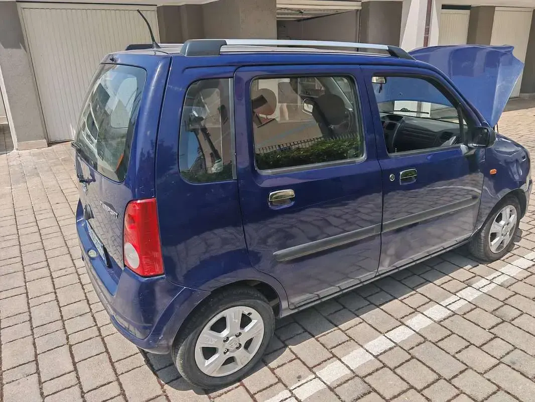 Usata Opel Agila Club 80 CV (58 kW) 2005 Blu/azzurro Monovolume