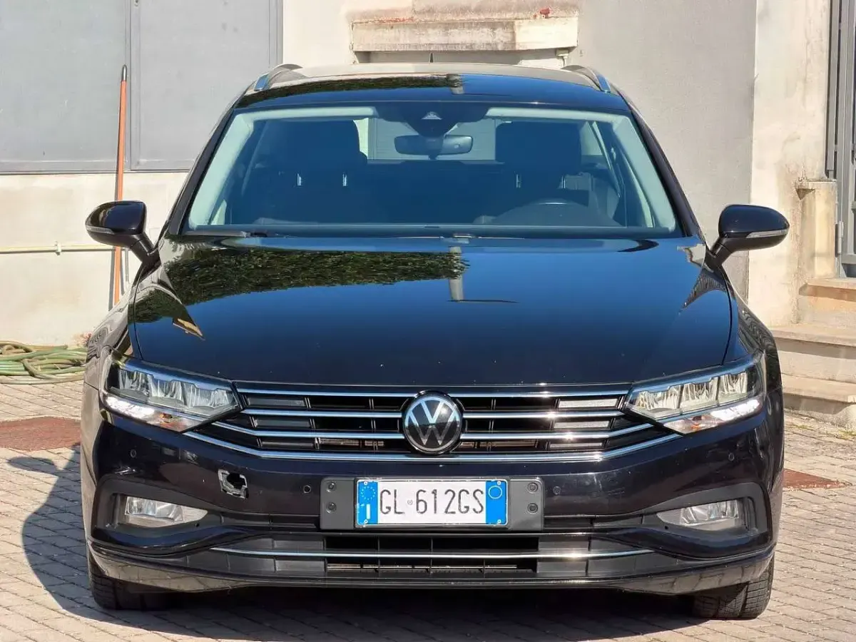 Usata VW Passat 122 CV (89 kW) 2022 Nero Station wagon