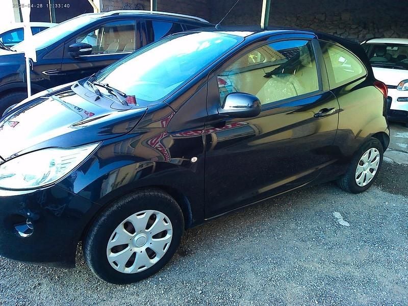 Usata Ford Ka 69 CV (50 kW) 2016 Nero Berlina