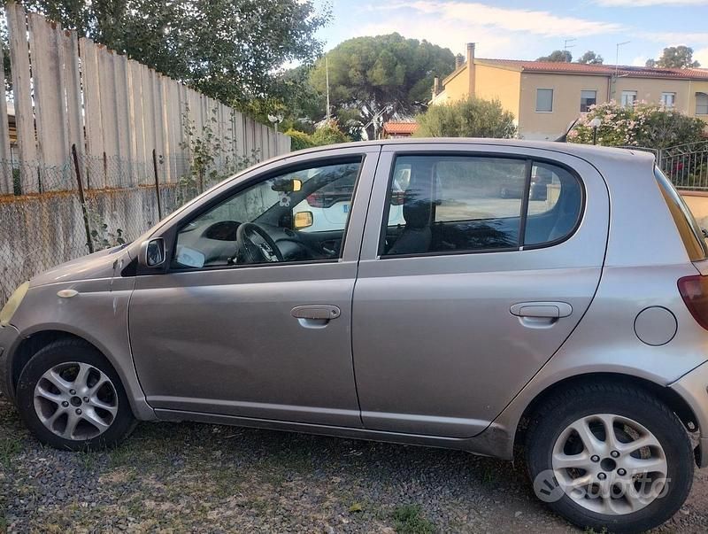 Usata Toyota Yaris 75 CV (55 kW) 2004