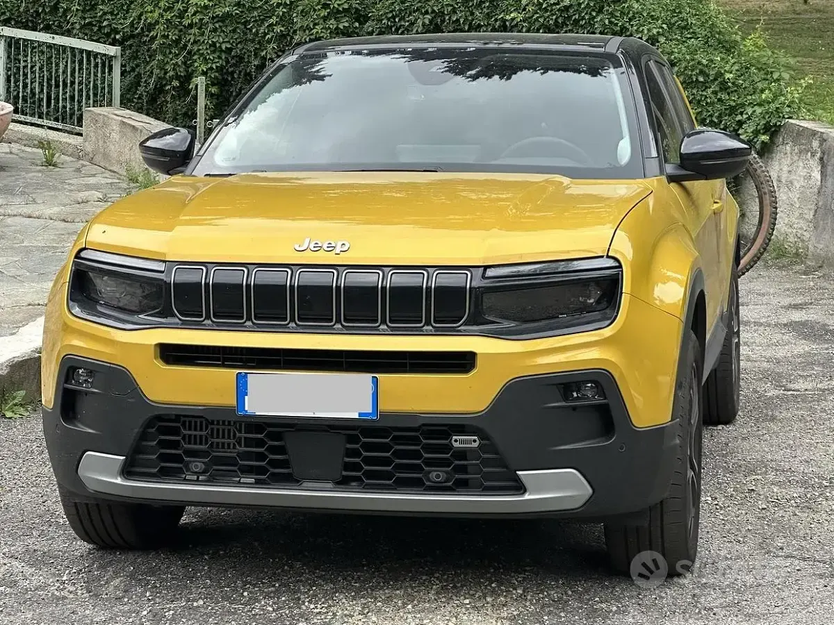 Usata Jeep Avenger Summit 101 CV (74 kW) 2024 Giallo SUV