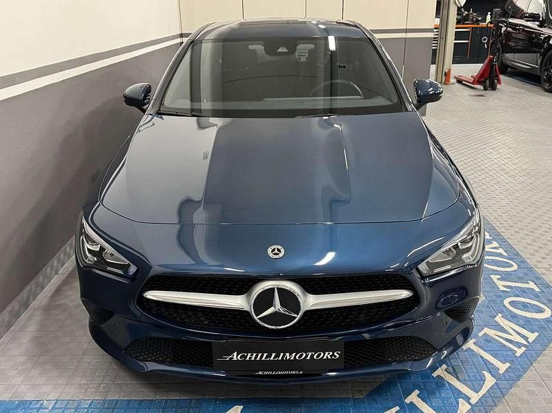 Usata Mercedes CLA200 Business 150 CV (110 kW) 2021 Denim blue Coupé