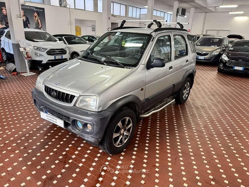 Argento Usata 2003 Daihatsu Terios SUV | 3200 € (Ottimo prezzo) - Immagine 1/4