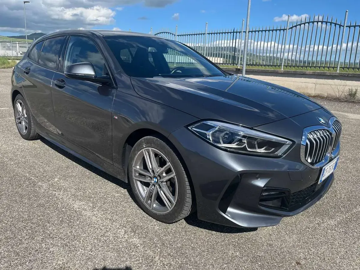 Usata BMW 118 M Sport 150 CV (110 kW) 2021 Grigio Utilitaria