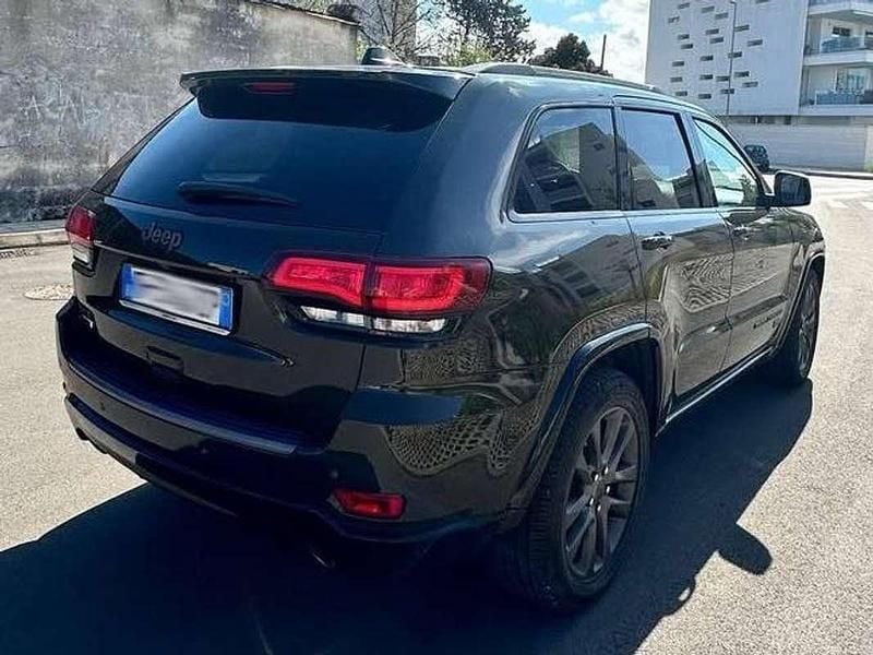 Verde Usata 2017 Jeep Grand Cherokee SUV | 15.000 € (Buon prezzo) - Immagine 1/4