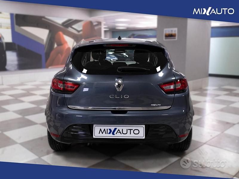 Usata Renault Clio IV 90 CV (66 kW) 2019 Grigio Berlina