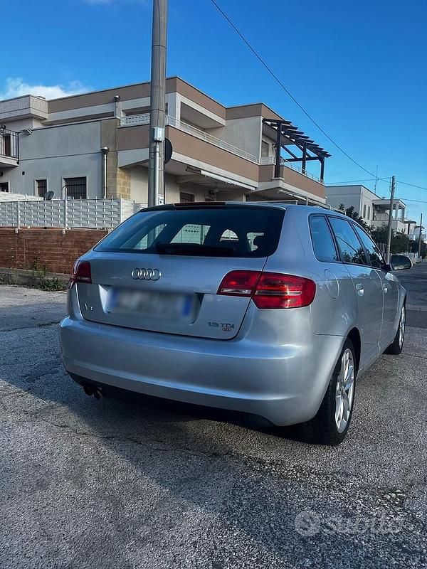 Usata Audi A3 Sportback Ambiente 105 CV (77 kW) 2008 Grigio Utilitaria