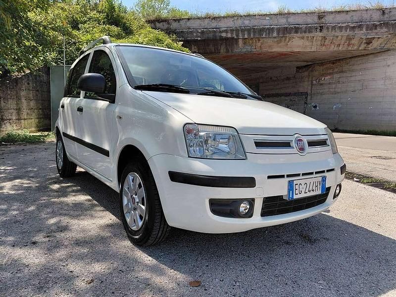 Usata Fiat Panda Dynamic 75 CV (55 kW) 2011 Bianco Utilitaria