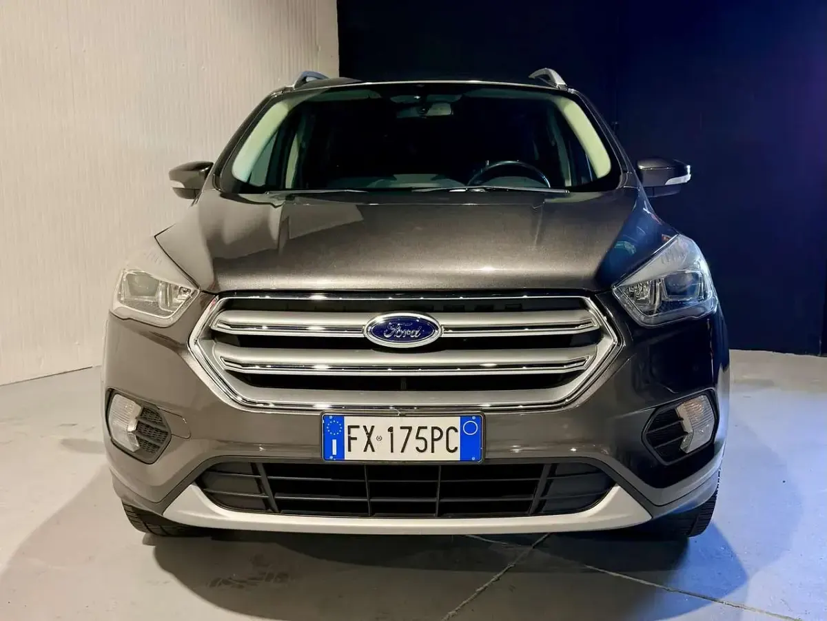 Usata Ford Kuga ST-Line 120 CV (88 kW) 2019 Grigio SUV