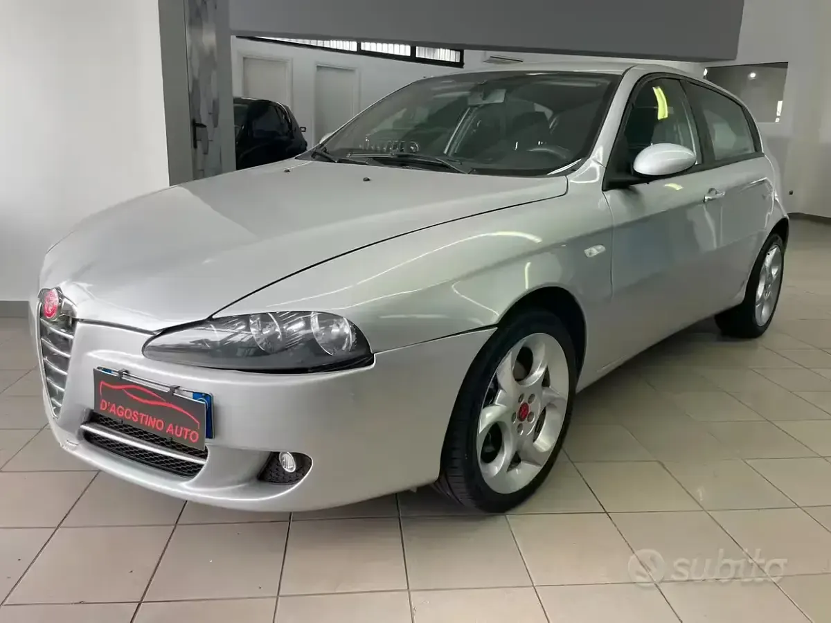 Usata Alfa Romeo 147 120 CV (88 kW) 2007 Utilitaria