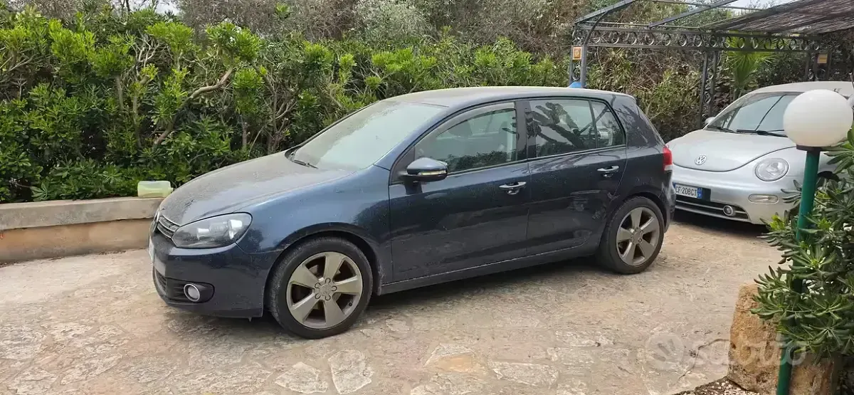Usata VW Golf VI 122 CV (89 kW) 2009 Blu Utilitaria