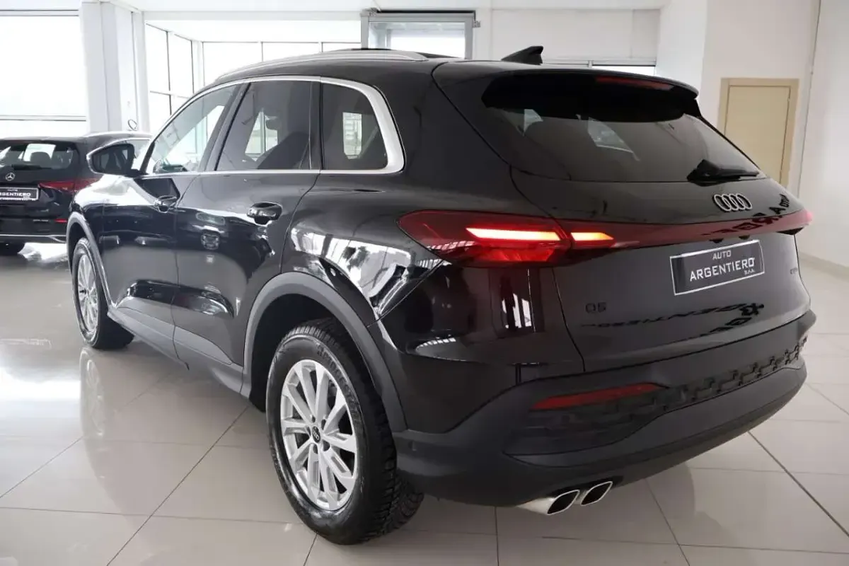Usata Audi Q5 Advanced 204 CV (150 kW) 2025 Nero mito met SUV