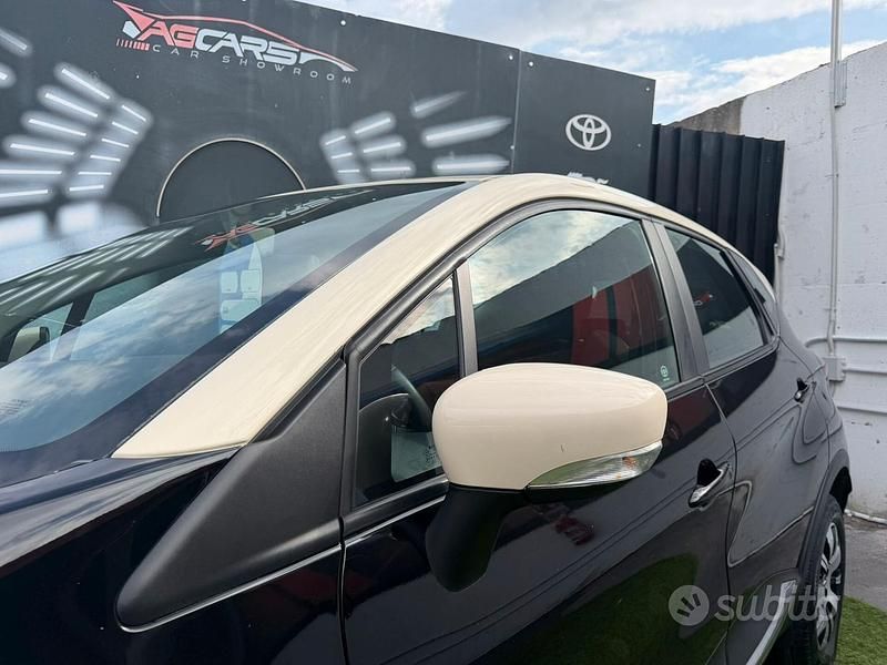 Usata Renault Captur Iconic 90 CV (66 kW) 2016 Nero SUV