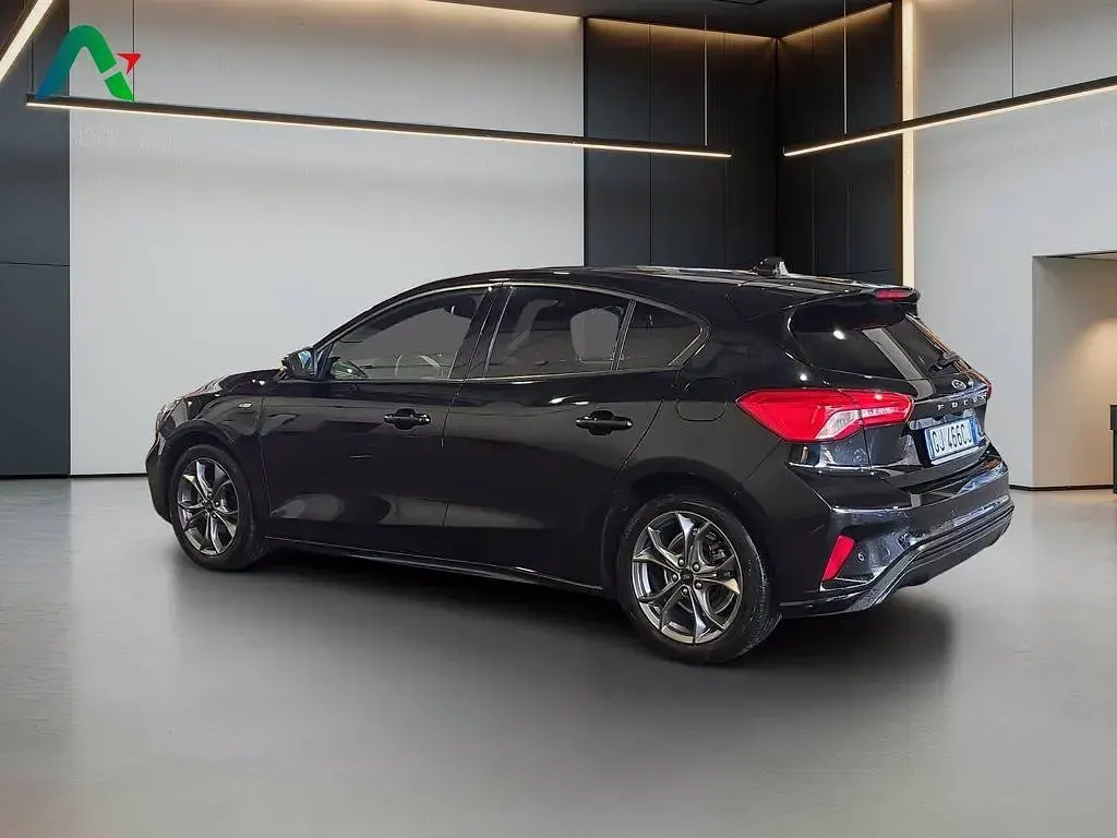 Usata Ford Focus ST-Line 125 CV (91 kW) 2022 Nero Berlina
