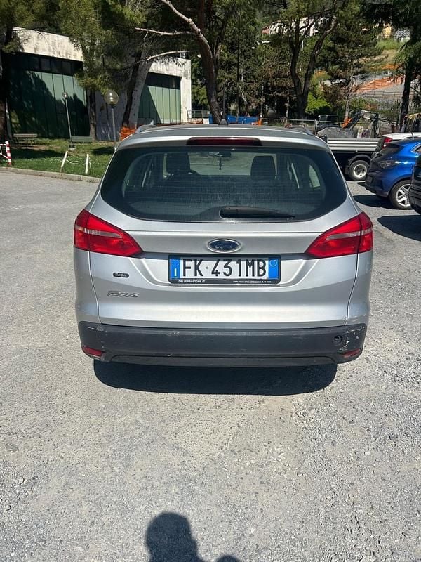 Usata Ford Focus Titanium 120 CV (88 kW) 2017 Argento Station wagon