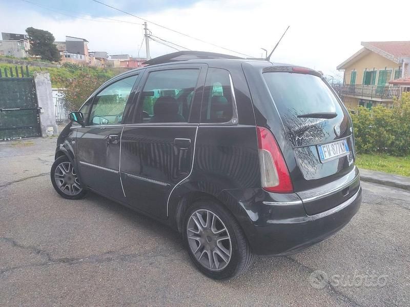 Usata Lancia Musa 90 CV (66 kW) 2009 Monovolume