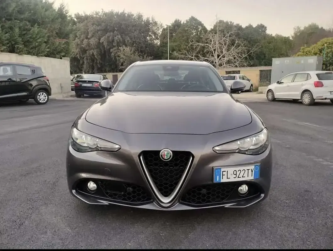 Usata Alfa Romeo Giulia Super 179 CV (131 kW) 2017 Berlina