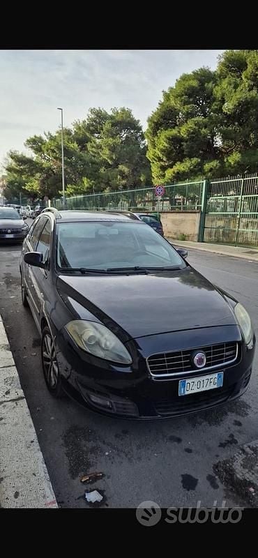 Nero Usata 2010 Fiat Croma Station wagon | 1499 € (Ottimo prezzo) - Immagine 1/4