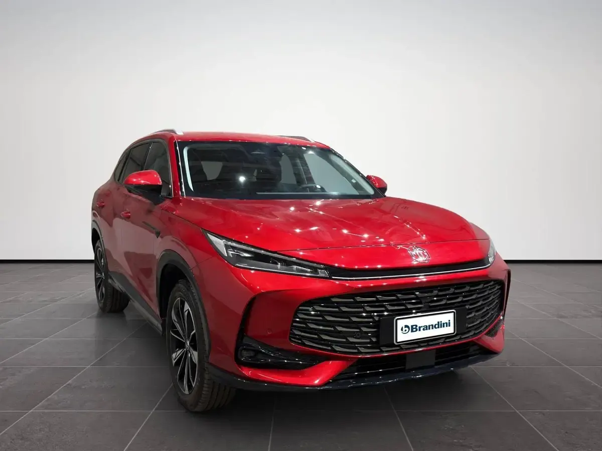 Usata MG HS Luxury 143 CV (105 kW) 2025 Diamon red SUV