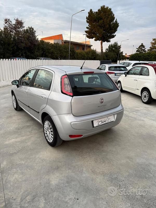 Usata Fiat Punto Evo Dynamic 78 CV (57 kW) 2011 Grigio Utilitaria
