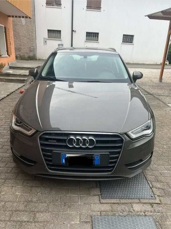 Usata 2014 Audi A3 Tre volumi | 9100 € (Super prezzo) - Immagine 1/4