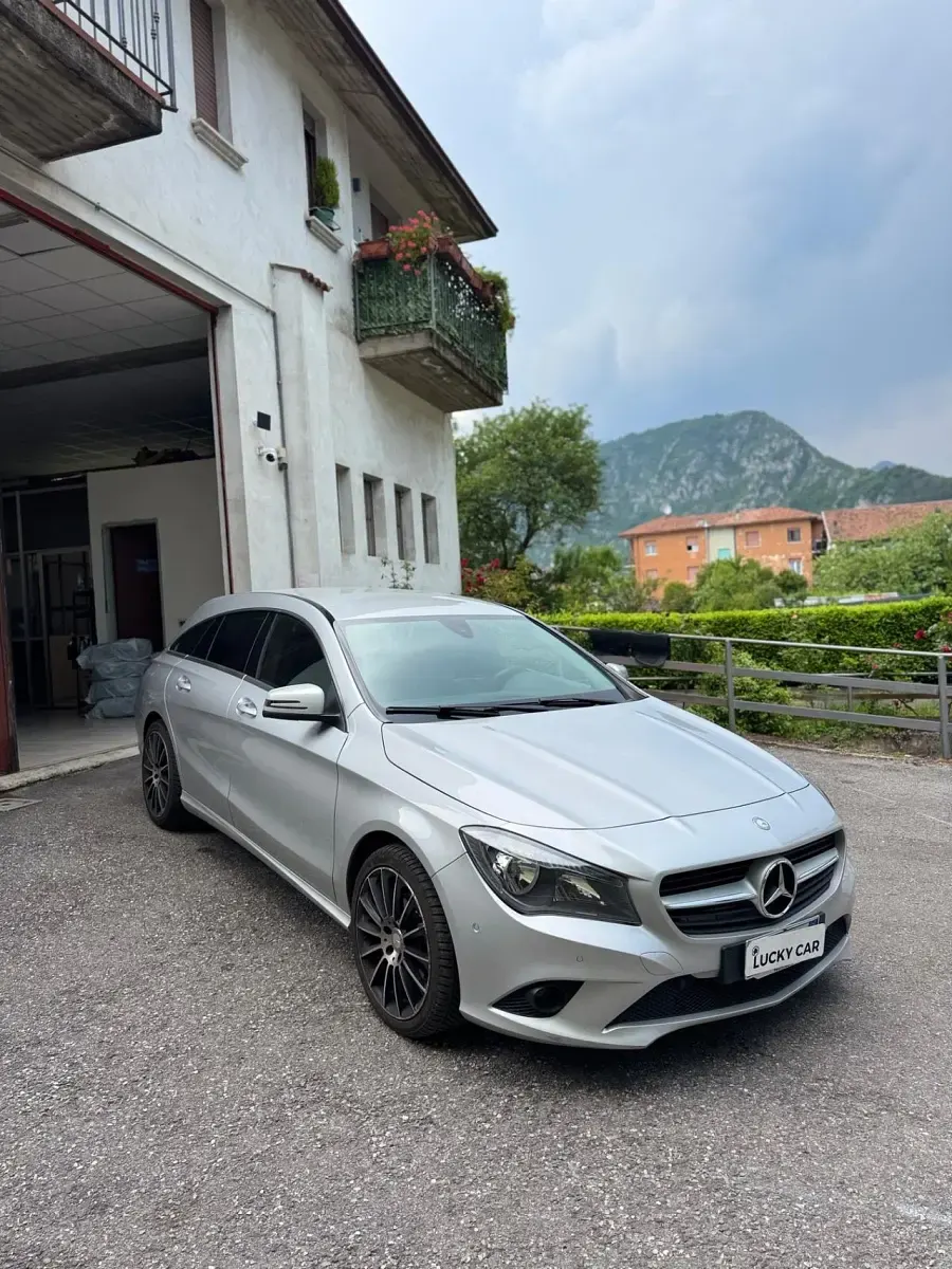 Usata Mercedes CLA200 Premium 136 CV (100 kW) 2016 Argento Berlina