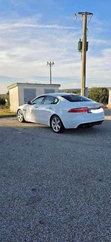 Usata Jaguar XE Pure 179 CV (131 kW) 2016 Berlina