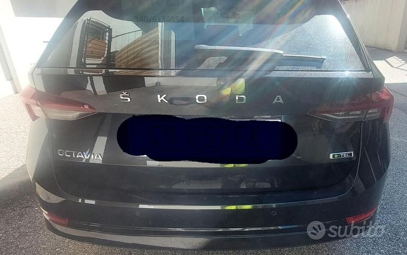 Nero Usata 2022 Skoda Octavia Station wagon | 22.500 € (Molto cara) - Immagine 1/2