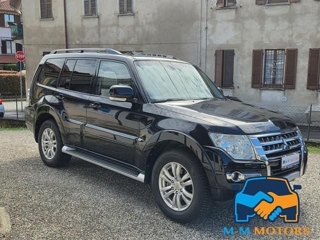 Usata Mitsubishi Pajero Instyle 200 CV (147 kW) 2015 Nero SUV