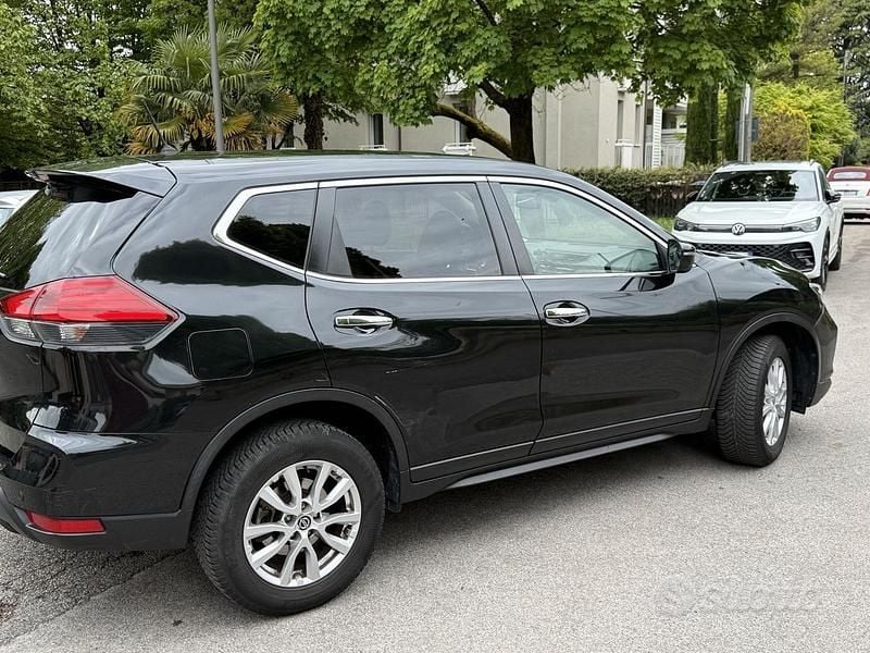 Usata Nissan X-Trail Acenta 131 CV (96 kW) 2018 Nero SUV