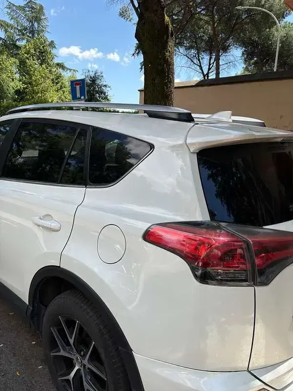 Usata Toyota RAV4 Style 143 CV (105 kW) 2016 Bianco SUV